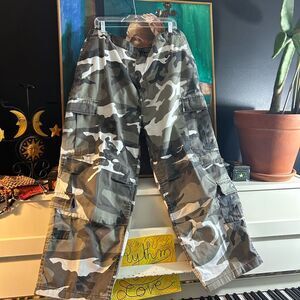 Vintage 90s Y2K Men's Gray Camouflage Cargo Pants 47"-51"